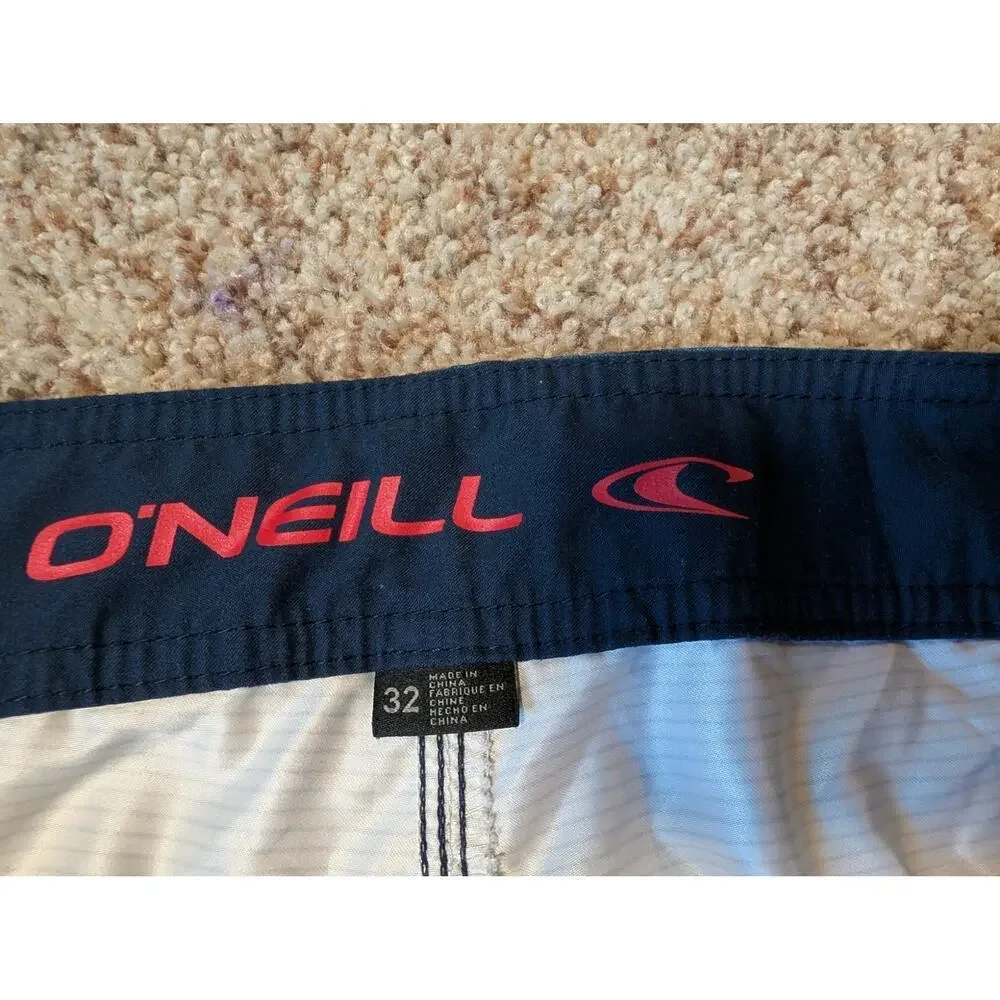 O'NEILL Mens Santa Cruz red, white & blue striped board shorts; Swim trunks; 32